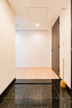 ラトゥール新宿ガーデン 