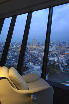 コンフォリア新宿イーストサイドタワー 