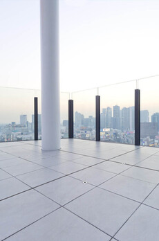 コンフォリア新宿イーストサイドタワー 