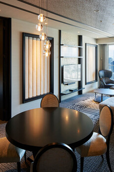 コンフォリア新宿イーストサイドタワー 