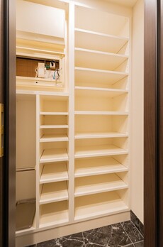 プラティーヌ西新宿 