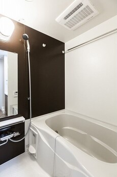 コンフォリア・リヴ根岸二丁目 