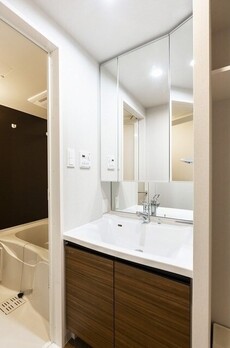 コンフォリア・リヴ根岸二丁目 