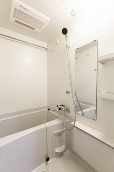 コンフォリア・リヴ根岸二丁目 