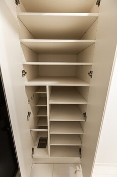 コンフォリア・リヴ根岸二丁目 