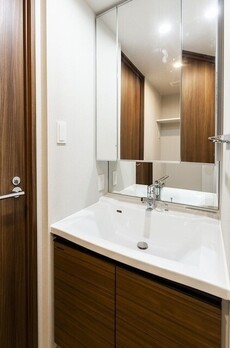 コンフォリア・リヴ根岸二丁目 