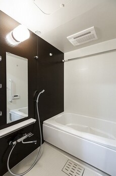 コンフォリア・リヴ根岸二丁目 