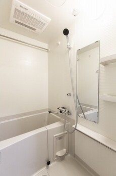 コンフォリア・リヴ根岸二丁目 