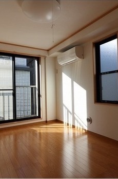 ロマロ銀座新富 