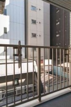 レオーネ三越前 