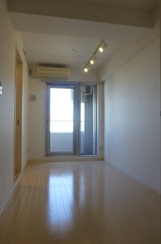 レジディア三越前 