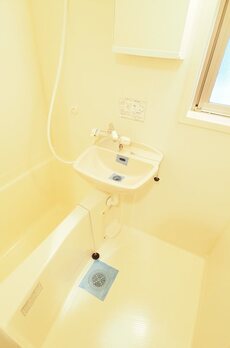 レジディア三越前 