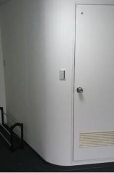 中銀カプセルタワービル 