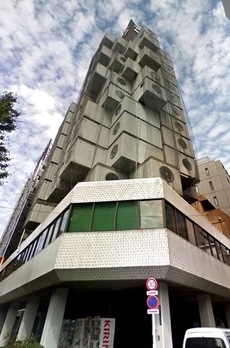 中銀カプセルタワービル 