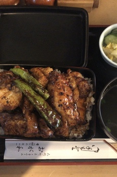 コンフォリア日本橋人形町イースト 徒歩1分の行列ができる『おが和』のやきとり重