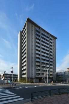 ラティエラ大鳥居 