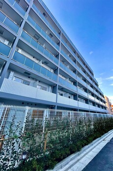 プレール・ドゥーク新宿West 