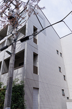 フォーフロント 