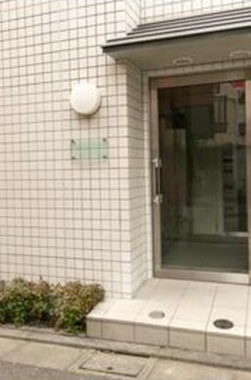 フォーフロント 