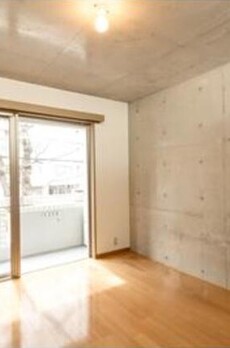 フォーフロント 