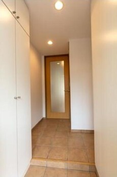 フォーフロント 