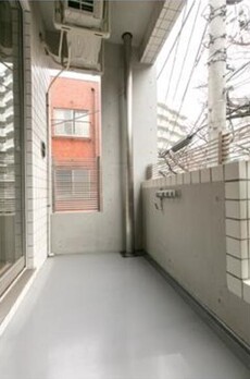 フォーフロント 