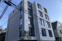 Ｔ’ｓ　ＳＱＵＡＲＥ　ＫＡＧＵＲＡＺＡＫＡ