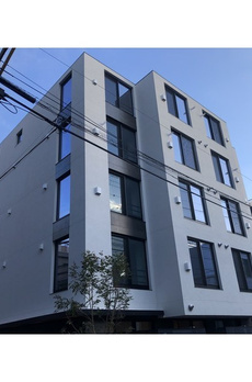 Ｔ’ｓ　ＳＱＵＡＲＥ　ＫＡＧＵＲＡＺＡＫＡ 