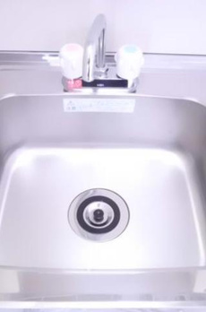 ハイツ新富町 