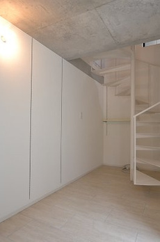 VOLUTES MON-NAKA 