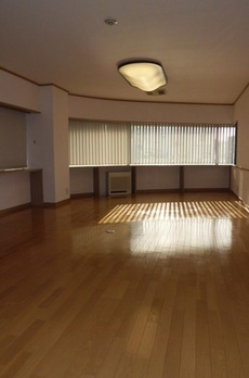 新川三幸ビル 