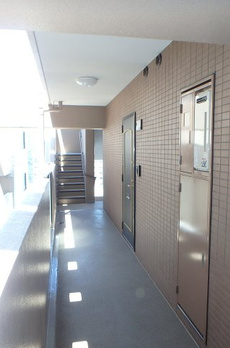 モリス日暮里駅前 