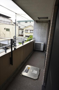 ラ・ファミーユ弐番館 