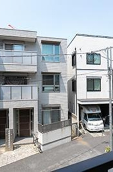 エムズ・フラッツ千駄ヶ谷 
