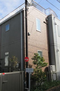 油面パークビレッジD棟 