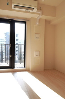 Ｌｏｕｉｓ　Ｃｏｕｒｔ　Ｋｉｔａｓｈｉｎａｇａｗａ 