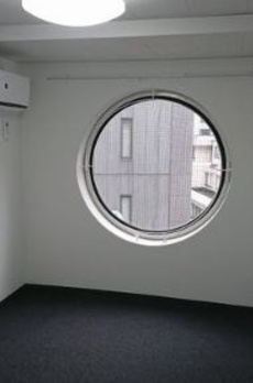 中銀カプセルタワービル 