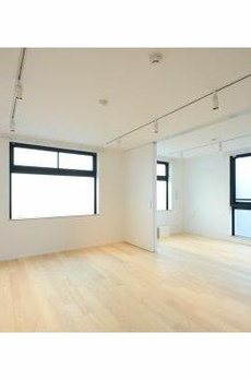 ＢＥＥＶＡＬＬＥＹ　ＹＯＹＯＧＩＵＥＨＡＲＡ 