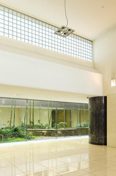 Ｏｍｏｔｅｓａｎｄｏ　Ｃｏｕｒｔ 