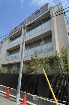 Ｄｕｅ　Ｗｅｓｔ　Ａｚａｂｕ　Ｈｏｕｓｅ 