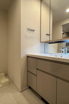 ローレルタワールネ浜松町 