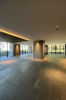 ＨＡＲＵＭＩ　ＦＬＡＧ　ＳＵＮ　ＶＩＬＬＡＧＥ　Ｂ棟 