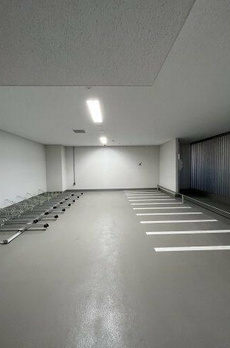 ＨＡＲＵＭＩ　ＦＬＡＧ　ＳＵＮ　ＶＩＬＬＡＧＥ　Ｂ棟 