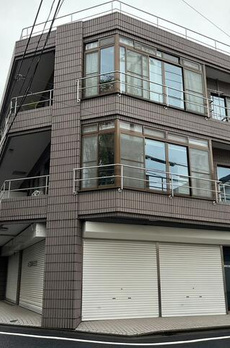 クワトロレオーネ 
