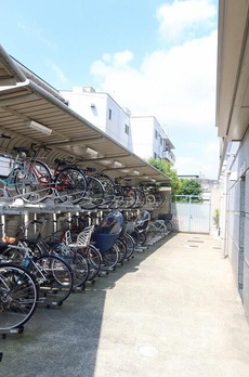 ＬＡＮＡＩ　Ｔ　ＧＡＲＤＥＮ 