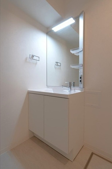 ＯＮＥ ＲＯＯＦ ＦＬＡＴ ＴＯＧＯＳＨＩ 