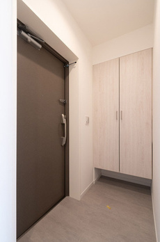 ＯＮＥ ＲＯＯＦ ＦＬＡＴ ＴＯＧＯＳＨＩ 