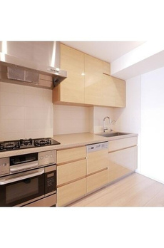 コンフォリア新宿イーストサイドタワー 