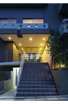 コンフォリア学芸大学 