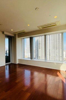 ＴＨＥ　ＴＯＫＹＯ　ＴＯＷＥＲＳ　ＳＥＡＴＯＷＥＲ 